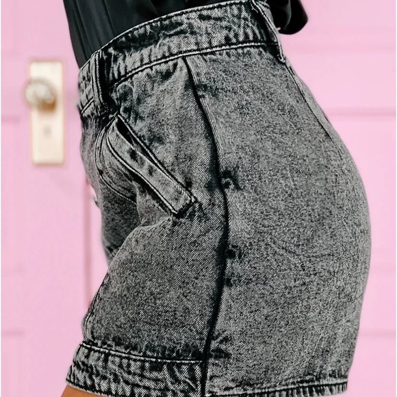NWOT- Blue Blush- Black Acid wash Denim Skort - Picture 4 of 7